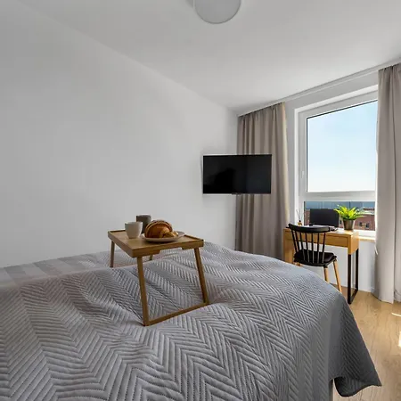 Apartment 7th Floor Wlochy - Balcony, Workspace - By Rentujemy Warsaw