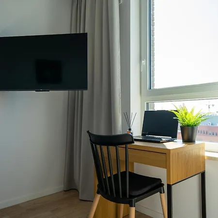 7th Floor Wlochy - Balcony, Workspace - By Rentujemy * Warsaw