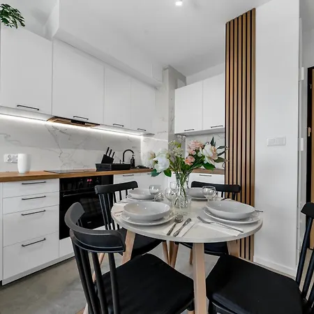 7th Floor Wlochy - Balcony, Workspace - By Rentujemy