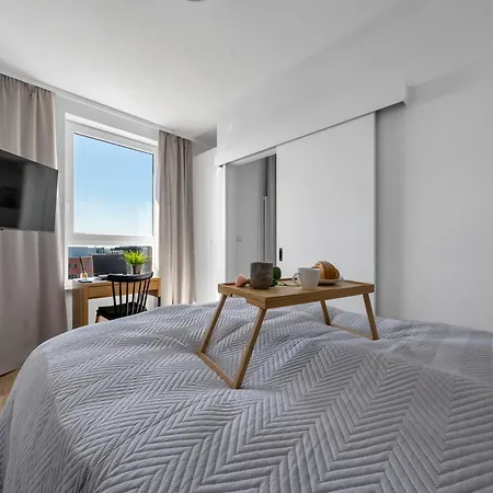 Apartment 7th Floor Wlochy - Balcony, Workspace - By Rentujemy *