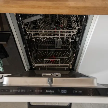 7th Floor Wlochy - Balcony, Workspace - By Rentujemy דירה