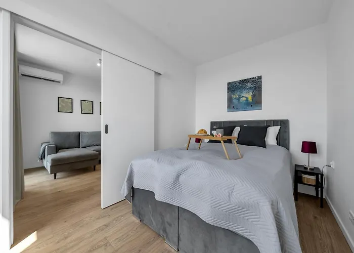 Lägenhet 7th Floor Wlochy - Balcony, Workspace - By Rentujemy *