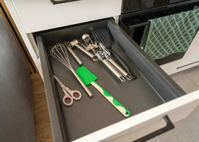 7th Floor Wlochy - Balcony, Workspace - By Rentujemy *